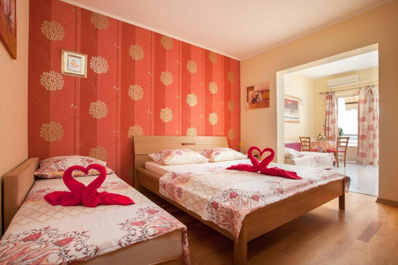 Apartments Marijan - Beachfront Tučepi Zewnętrze zdjęcie