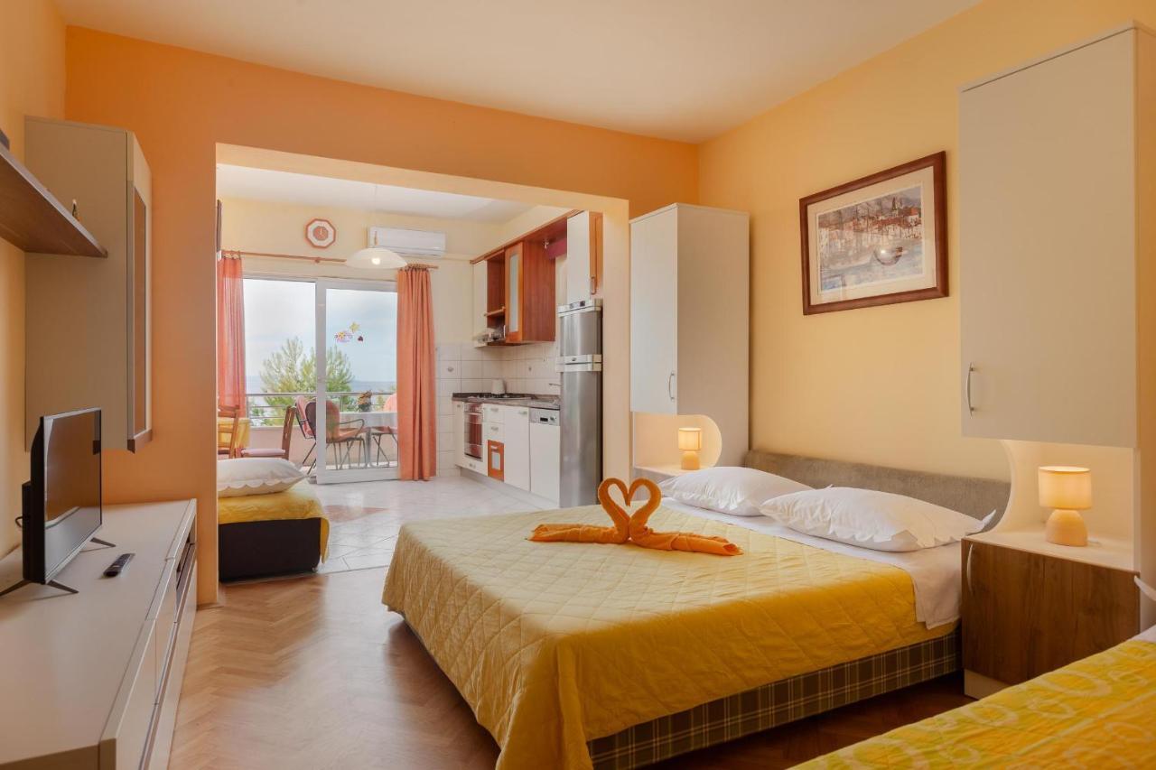 Apartments Marijan - Beachfront Tučepi Zewnętrze zdjęcie