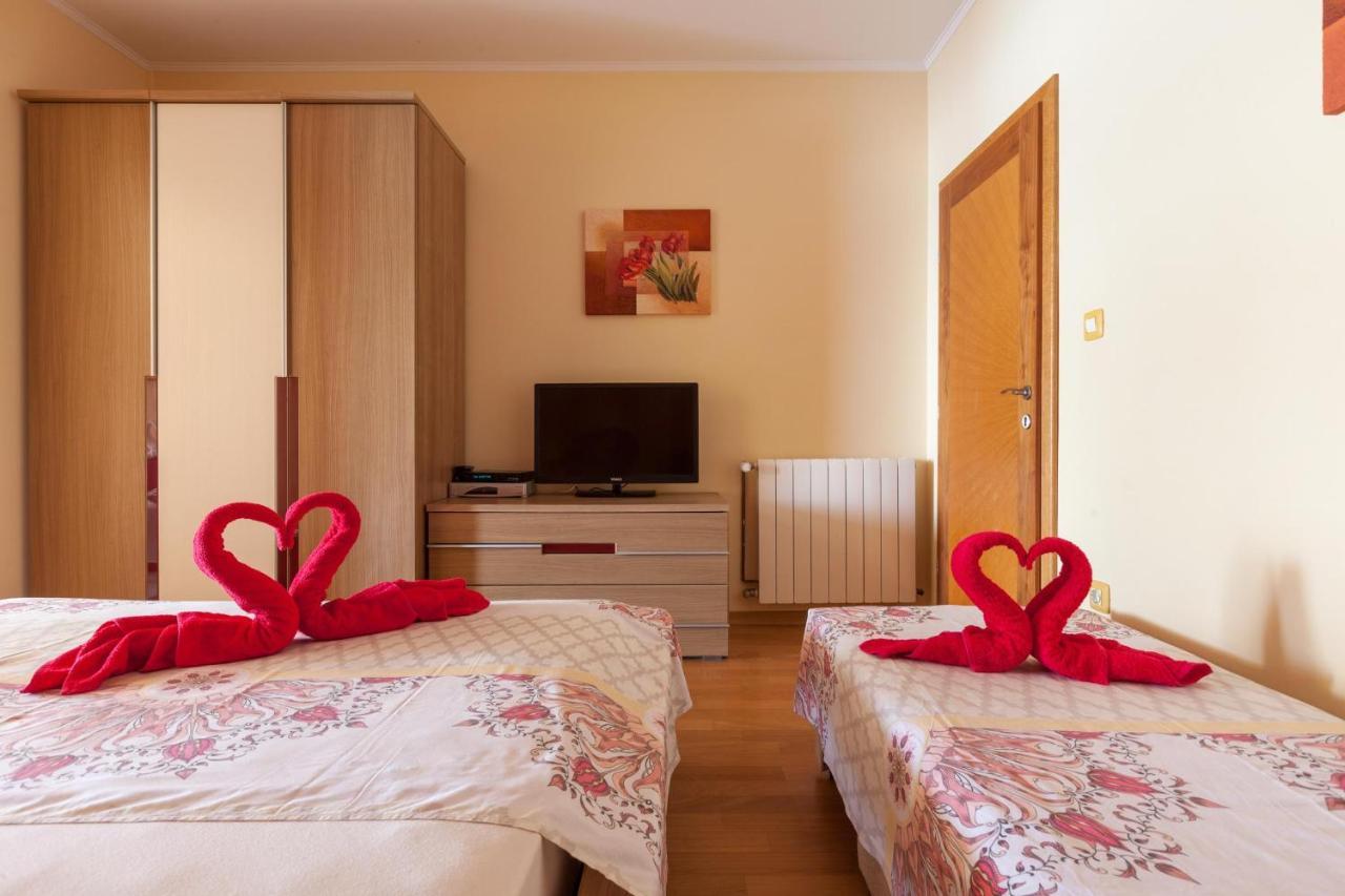 Apartments Marijan - Beachfront Tučepi Zewnętrze zdjęcie
