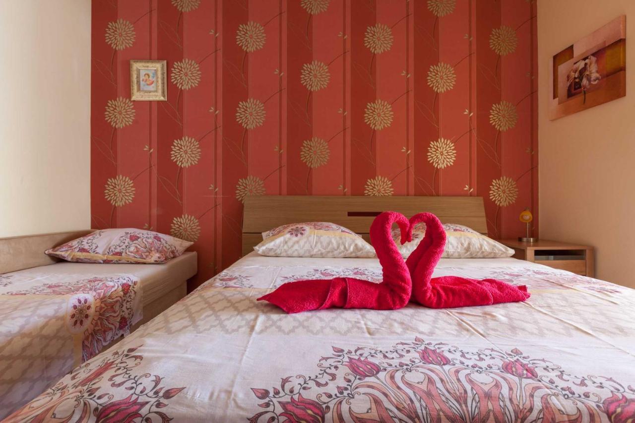 Apartments Marijan - Beachfront Tučepi Zewnętrze zdjęcie