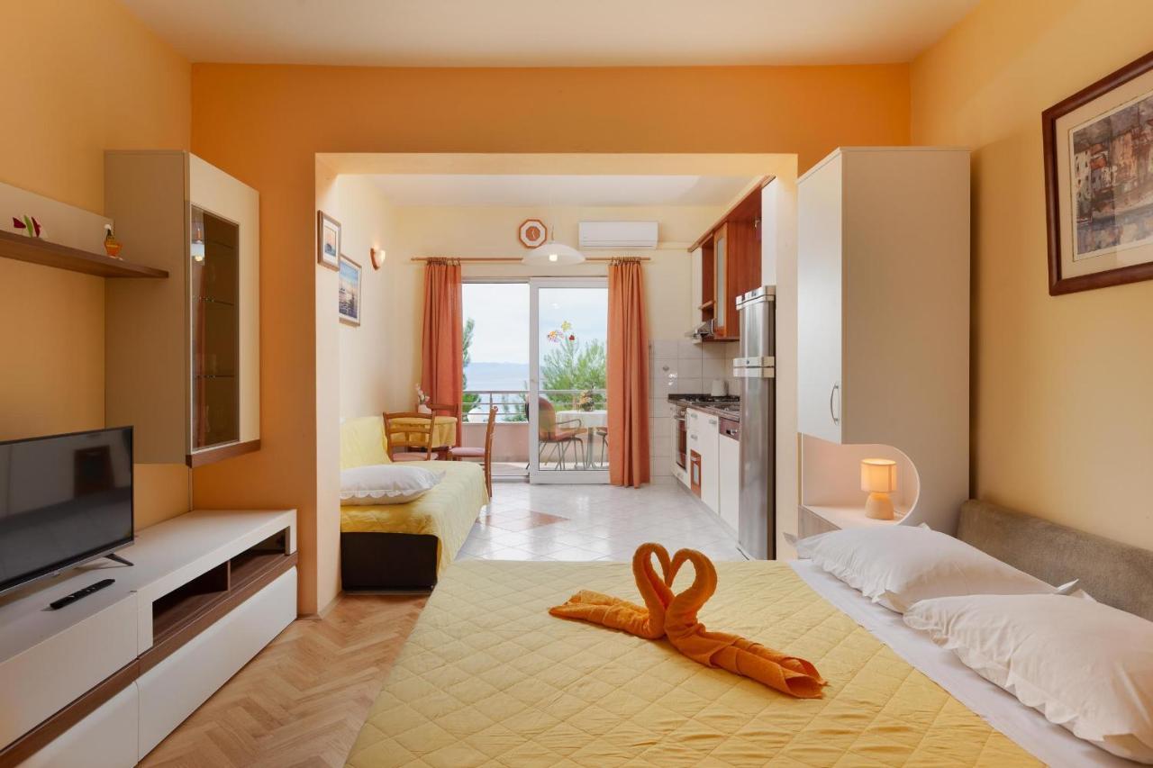 Apartments Marijan - Beachfront Tučepi Zewnętrze zdjęcie