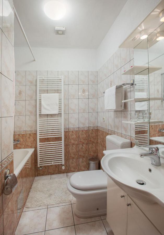 Apartments Marijan - Beachfront Tučepi Zewnętrze zdjęcie